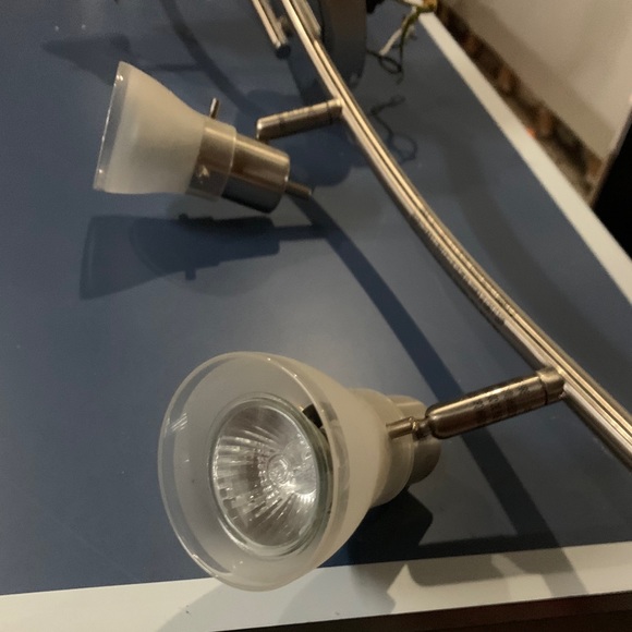 Track lighting - Picture 2 of 3